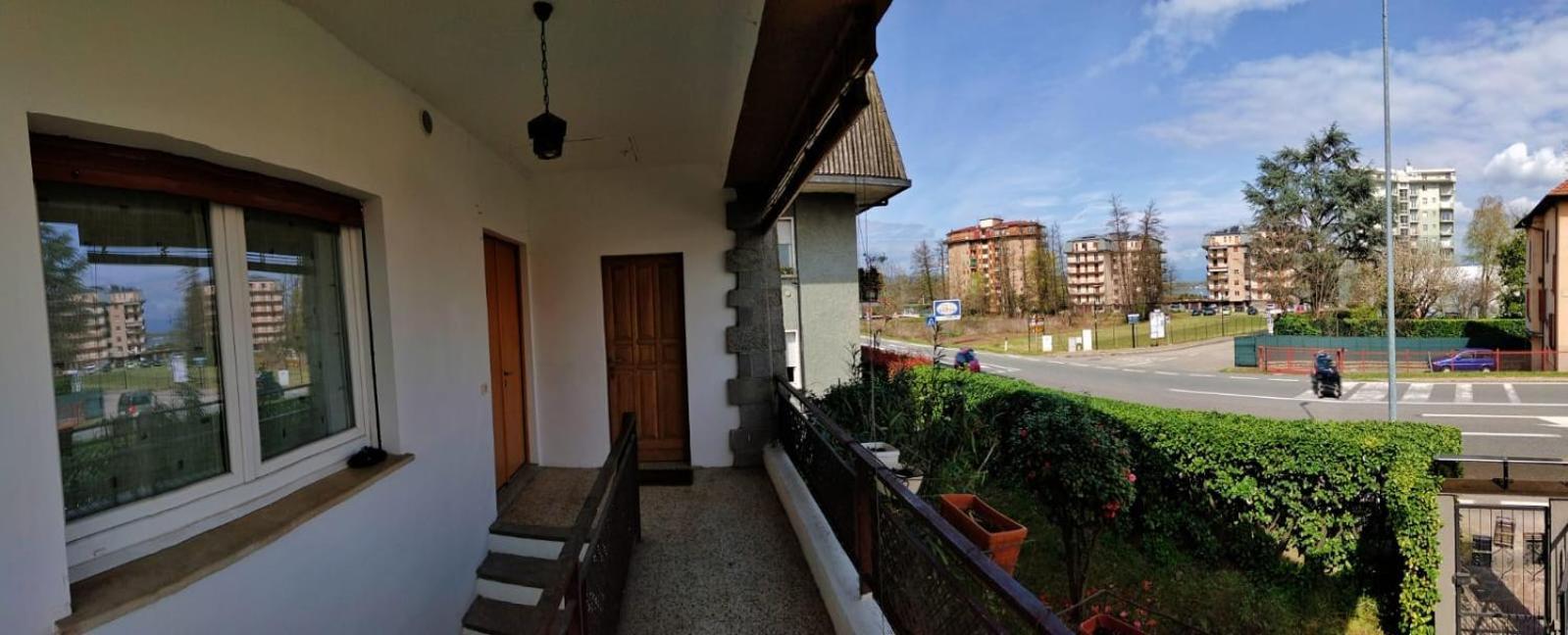 Lake View Villa Dormelletto Bagian luar foto
