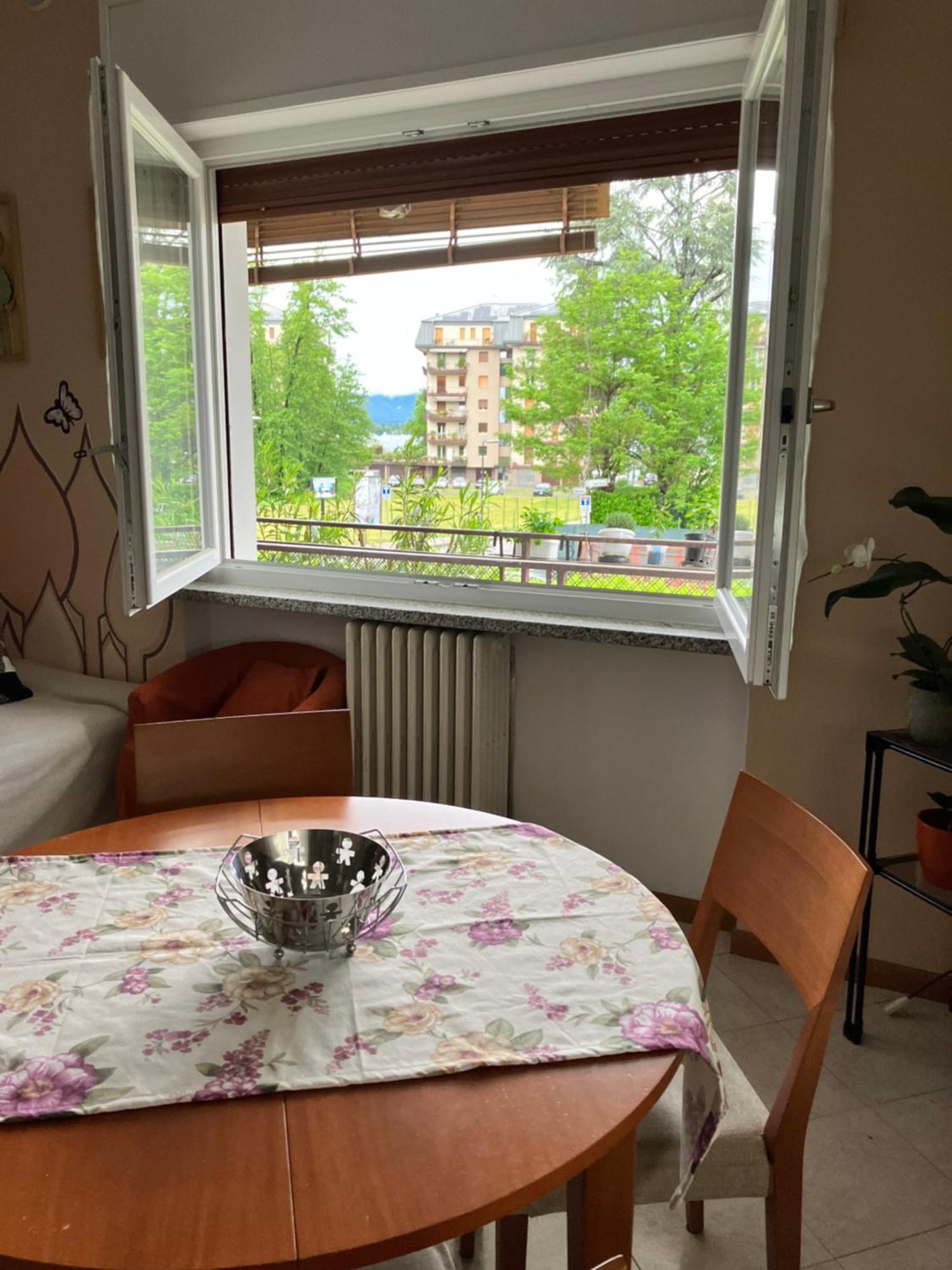 Lake View Villa Dormelletto Bagian luar foto